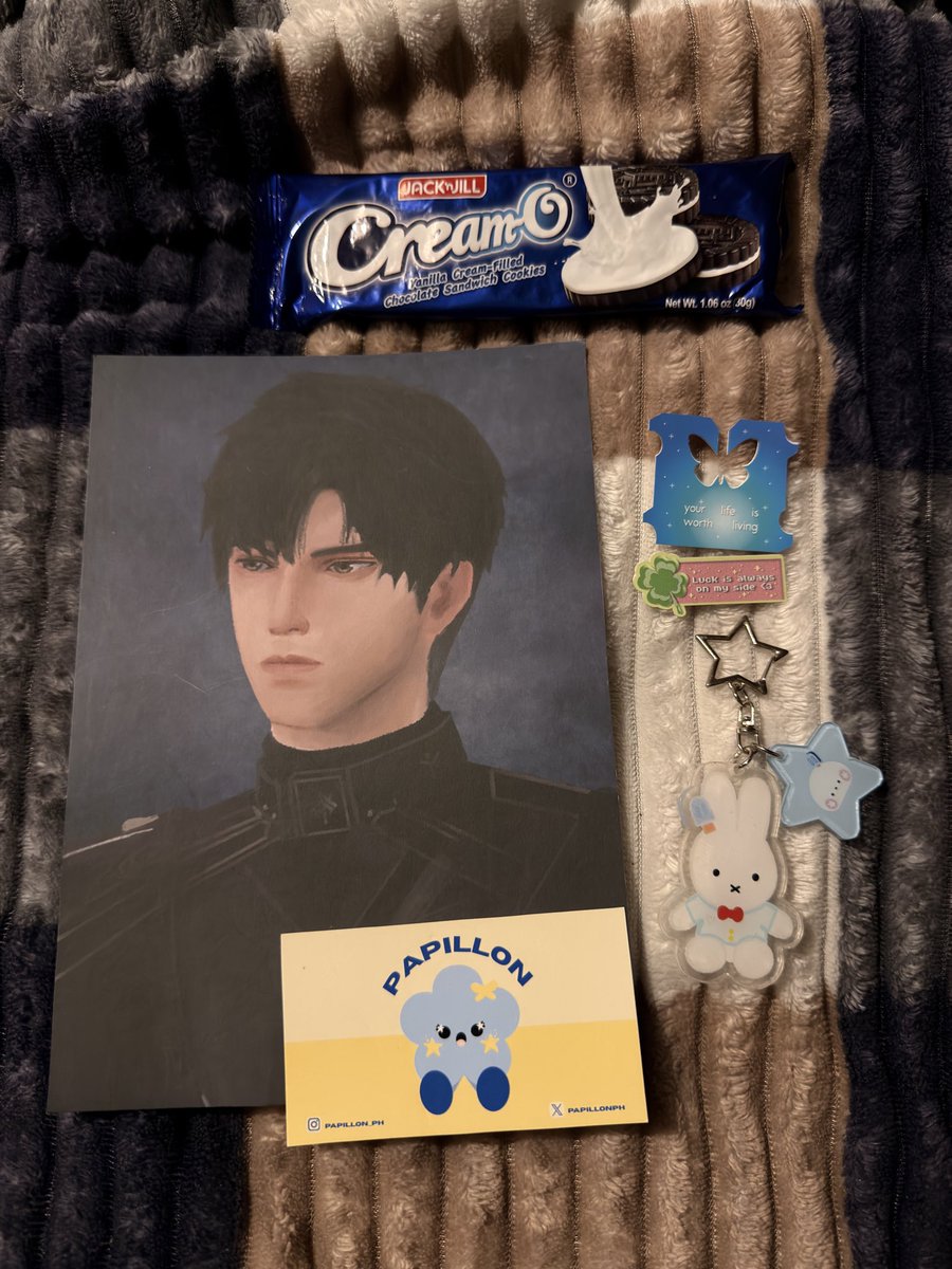 _mongjjang's tweet photo. thank you so much @papillonph 🦋 for this miffy lads zayne keyring 🐰❄️ and thank u so much for the freebies!!! 😭 nagulat ako sa zayne print as in huhuhu papa-frame ko to! 🥺 it was so nice meeting you! see u next event 🫶 https://t.co/2bUKq6dYjn