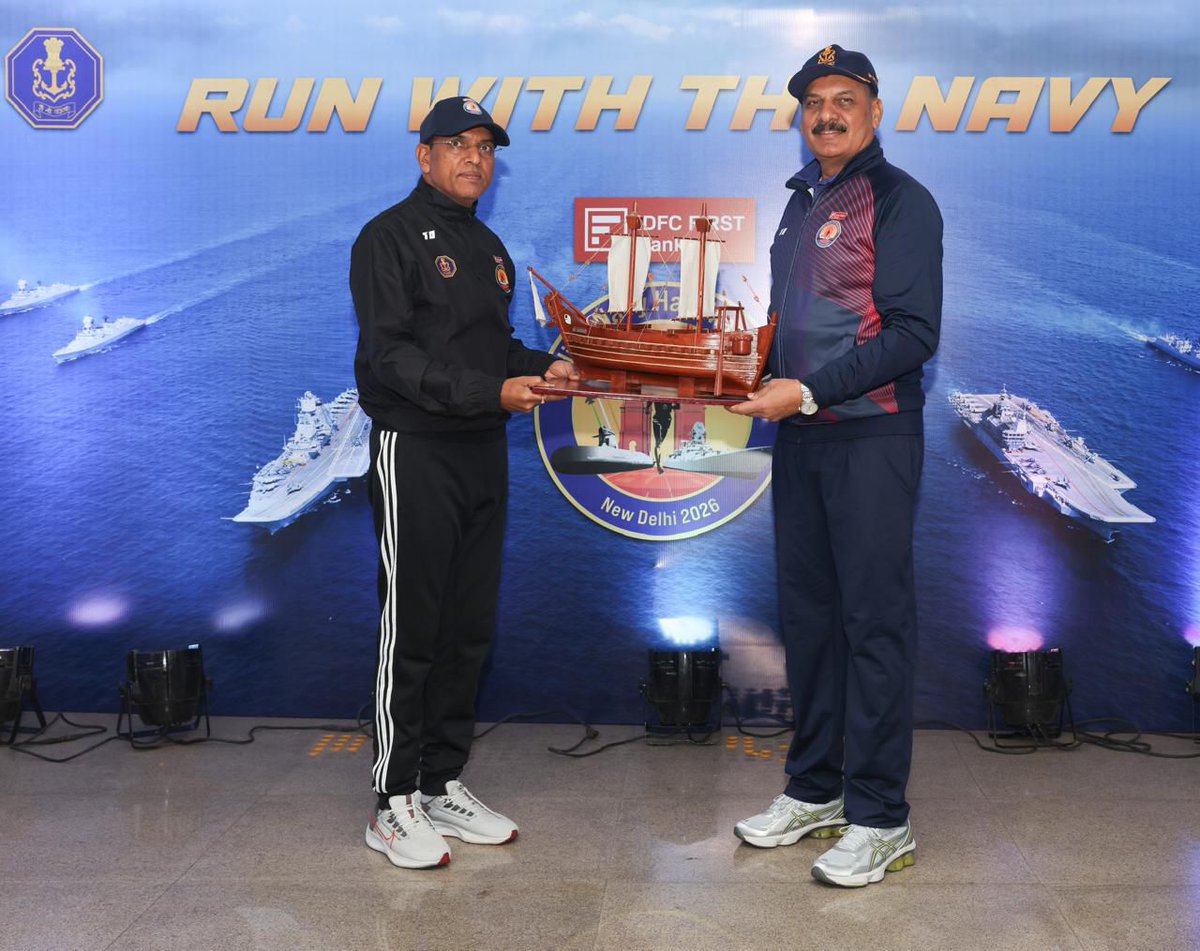 indiannavy's tweet photo. The second edition of the #IndianNavyHalfMarathon was flagged off by Hon'ble Youth Affairs & Sports Minister, Dr @mansukhmandviya on #01Feb 26.
Adm Dinesh K Tripathi,#CNS, Mrs Shashi Tripathi, President #NWWA, Gen Upendra Dwivedi, #COAS, and legendary sportspersons @NSaina & @16Sreejesh were present, besides senior officers from Naval Headquarters, to enthuse and motivate the runners.
@IndiaSports