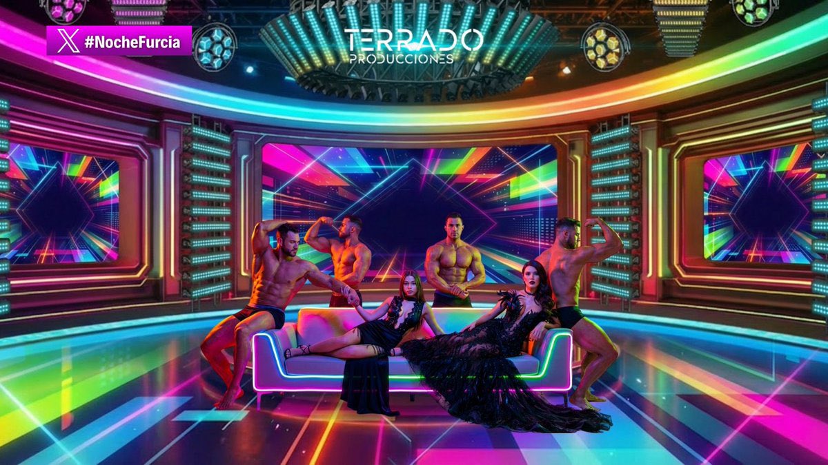 GlamStream tweet media