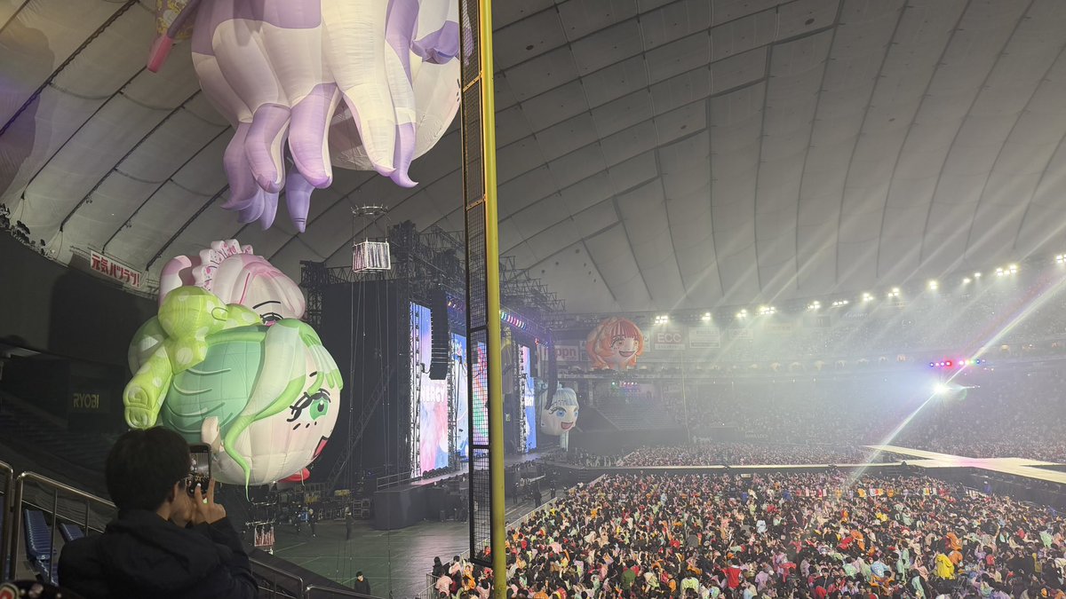 ken252521's tweet photo. ライブ諦めてて、当日券も無理だろうなと思ってたらもう最高過ぎました。
 #FRUITSZIPPER https://t.co/faH3ZqRSch