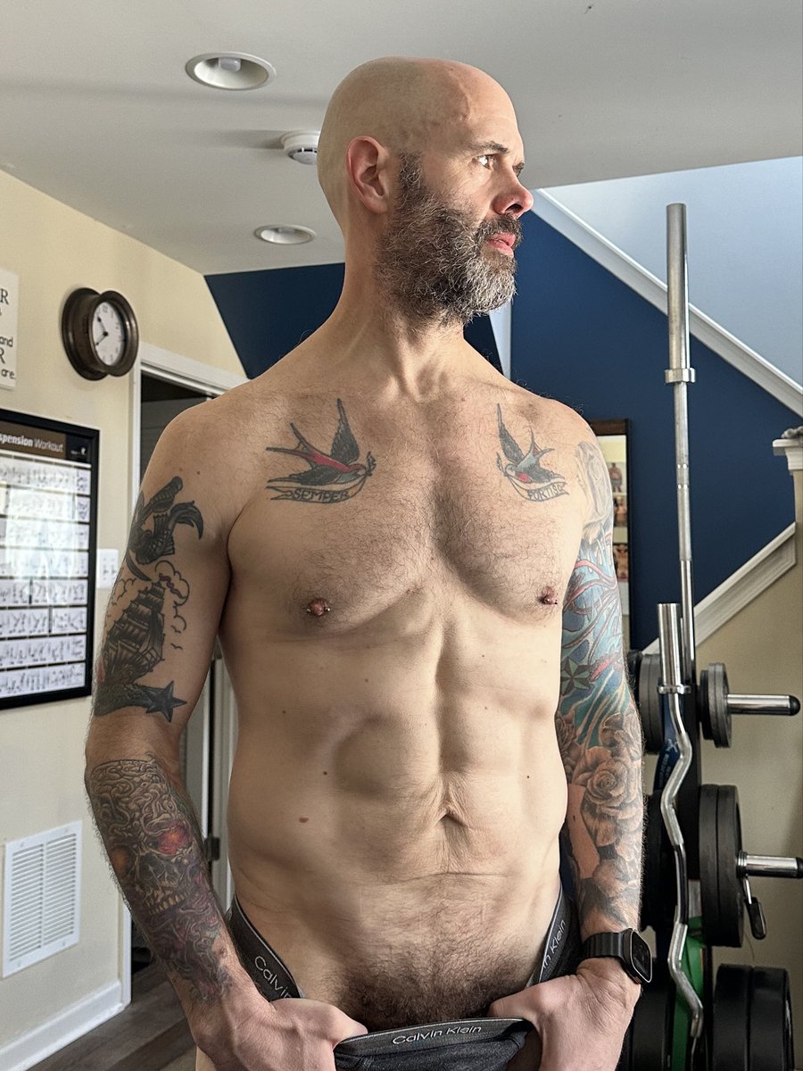 Brief_Steve's tweet photo. Feb 1st!! Dreaming of warmer weather, Vacaya cruise soon!!! 
#meninbriefs #meninunderwear #guysinundies #guysinbriefs #sweatybriefs #liveoutloud https://t.co/BVr1qXNm2P