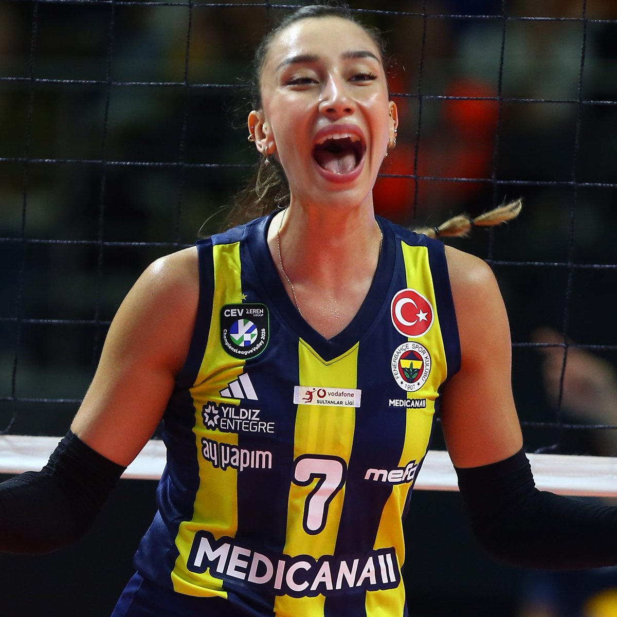 ⚡️ Hande Baladın x Galatasaray ( 3 Set )

10/14 %71h, 2 hata
1 blok, 2 ace, 1 servis hatası
%59 pm, %24 mm ( 17 manşet, 2 hata )
13 sayı, +8 WL