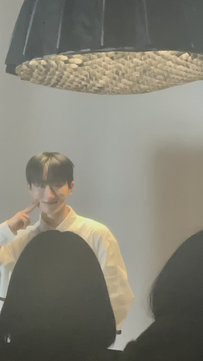 eewrmpt's tweet photo. 오다준팬사랑 ㅁㅊ어요....
덕분에 너무 재밌었어 💥😻
아랑해 ~ ♡♡ 

#오다준 #OHDAJOON #오다준콘서트 https://t.co/11sfrnJIHQ