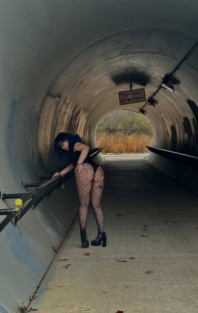 softxxeclipse's tweet image. lmk on meets n content &amp;lt;3. i will be available today! cum up behind this n bend me ova?🙈
#meets #content #ass #body #sexy #thong #hot #sex #nsfw #onlyfans #OF #porn