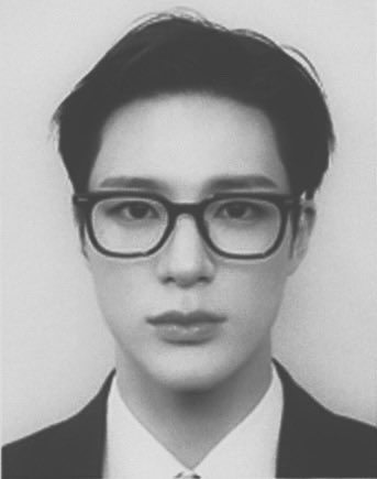 jenobubz's tweet photo. gonna tell my kids this was their dad when he was young https://t.co/9b5ppEaMcY