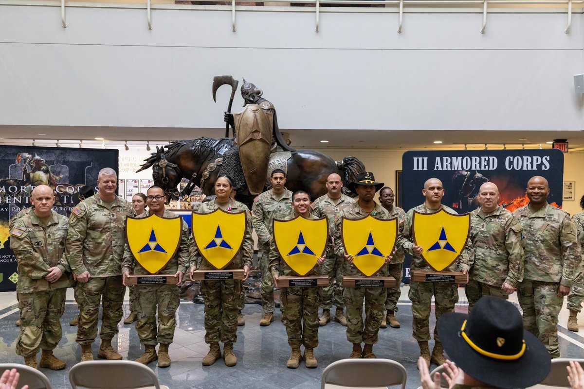 1stArmoredDiv's tweet photo. Congratulations to our Iron Soldiers, SSG Benjamin Miller who earned the title of III Armored Corps Career Counselor of the Year and MSG William King who earned the IIIAC Reserve Component Retention Excellence Award in Leadership.🏅

#IIICorps #Retention #USArmy https://t.co/1N3nH0ktqb