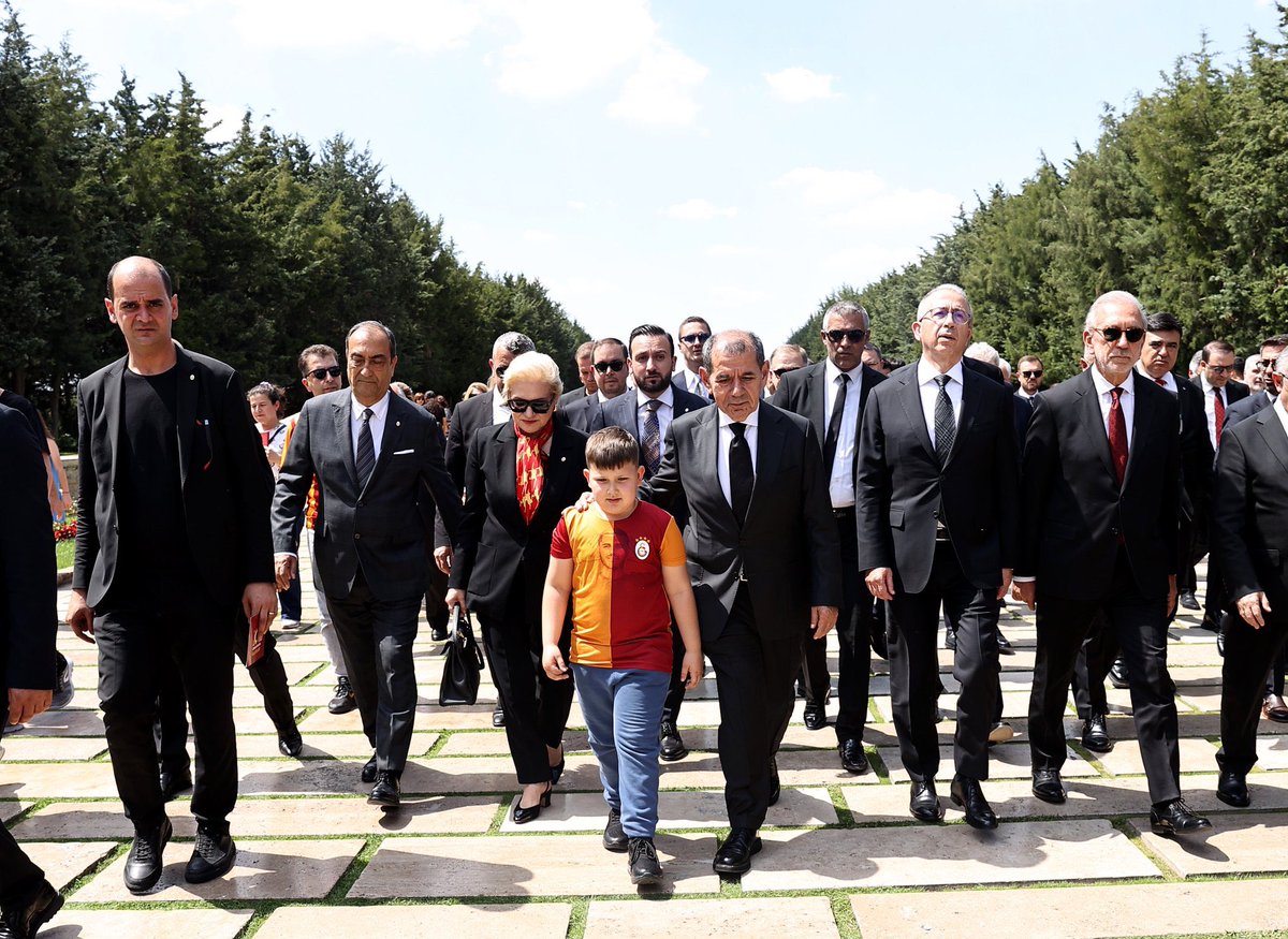 Galawelt tweet media