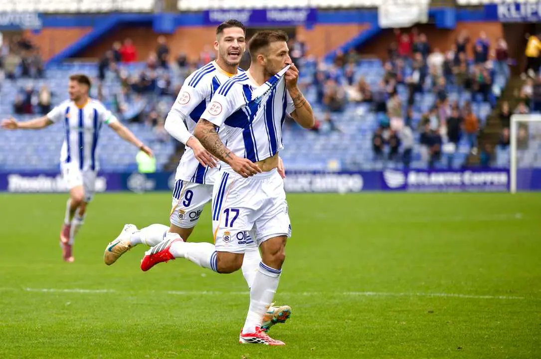 ⚽️ Aitor García: «He sentido lo mismo que el día que debuté con esta camiseta» .
huelvadeportiva.com/aitor-garcia-h…