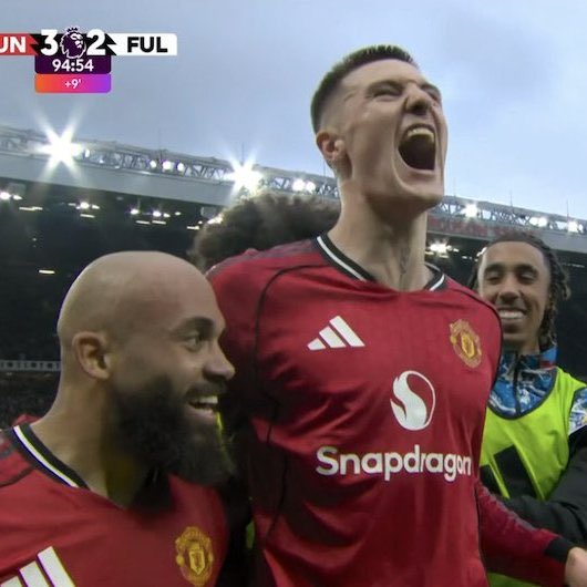 Vanisterror's tweet image. BENJAMIN SEXOOOO.