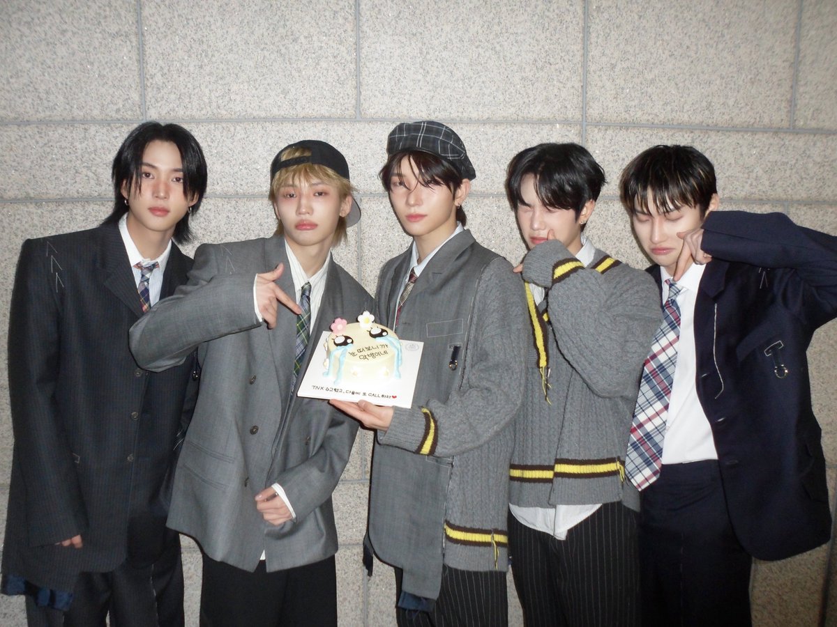 TNX_Official's tweet photo. 𝟮𝟬𝟮𝟲-𝟬𝟮-𝟬𝟭

#TNX
#CALLMEBACK
#PNATION #피네이션 https://t.co/nfeXjNHHtk