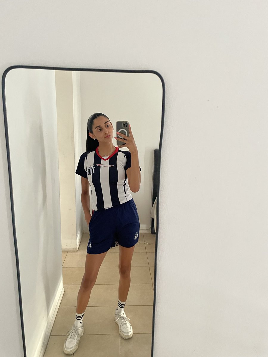 Mellllmoreno's tweet photo. Siempre talleres💙🤍 https://t.co/QhvhRTUxKg