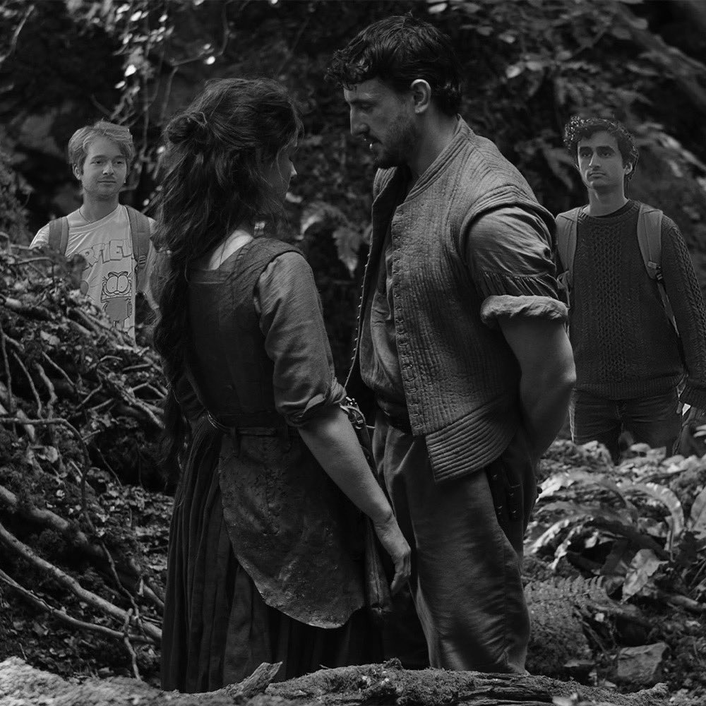 We finish up our conversation with production designer Fiona Crombie about her work on Chloe Zhao’s Hamnet!

#Hamnet #JessieBuckley #PaulMescal