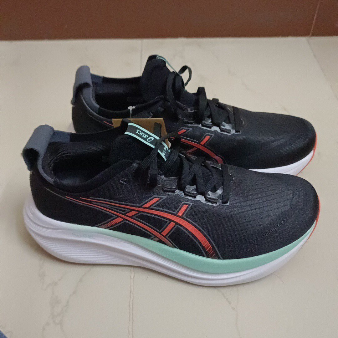 Got the popular ASICS Nimbus 27, and I have to say, the performance is impressive. They feel great regardless of the pace: walking, jogging, or running. And a 1.7inch height gain 😁😂