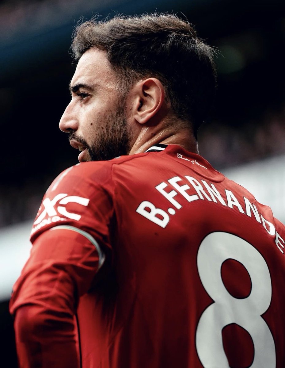 StatmanDave's tweet image. Bruno Fernandes’ game by numbers vs. Fulham:

83% pass accuracy 
6 passes into the final third 
6 defensive contributions 
4 chances created 
2 assists 

The best. 🅰️🅰️