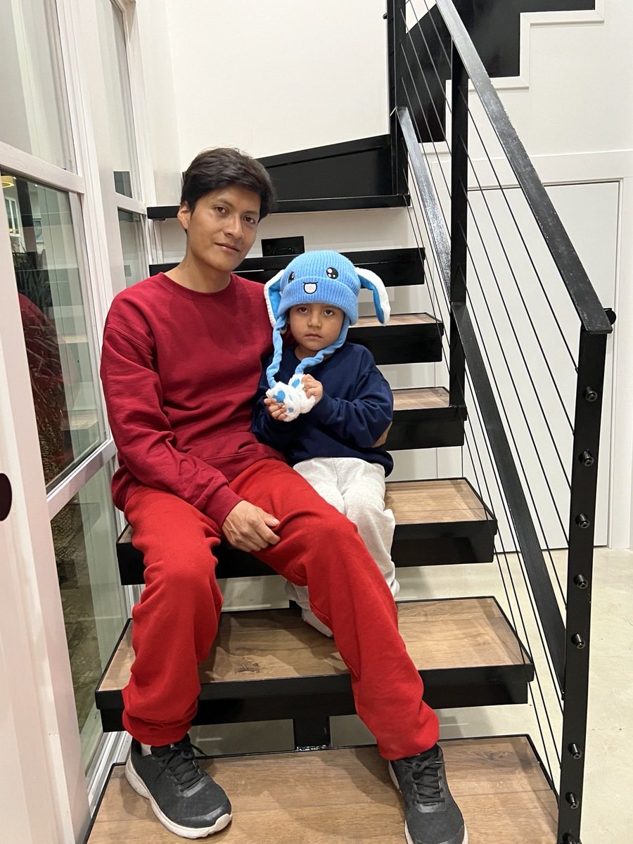 Danielsalcan_'s tweet image. El niño ecuatoriano de 5 años, Liam Conejo, acaba de ser puesto en libertad junto a su padre, luego de que un juez ordenara su liberación. Liam ya está en casa con su familia. Nunca olvidaré que el Gobierno ecuatoriano no les ayudó en nada a este padre y a su hijo ecuatoriano.