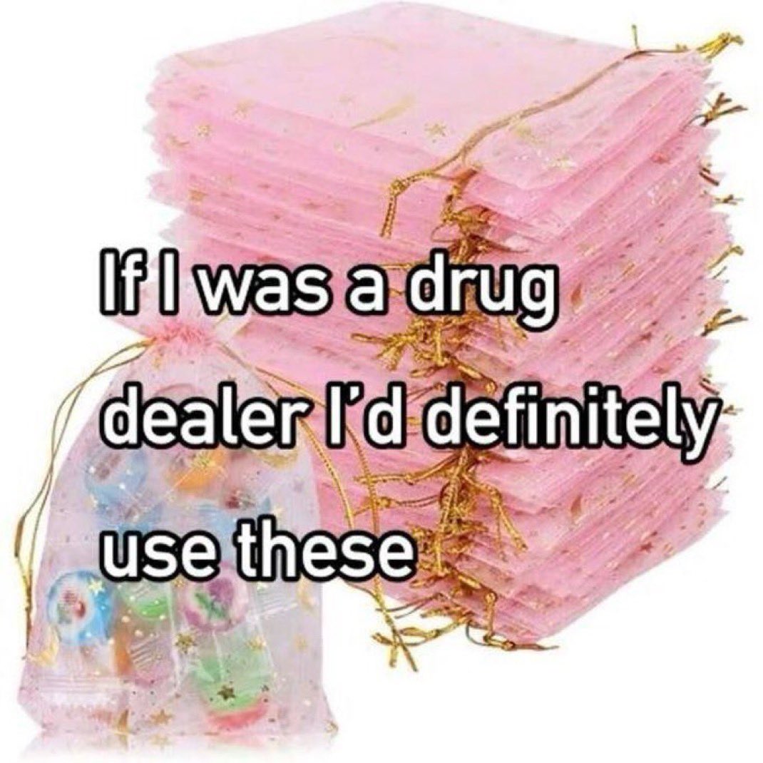 Stoner Barbie (@stonersvilla) on Twitter photo 