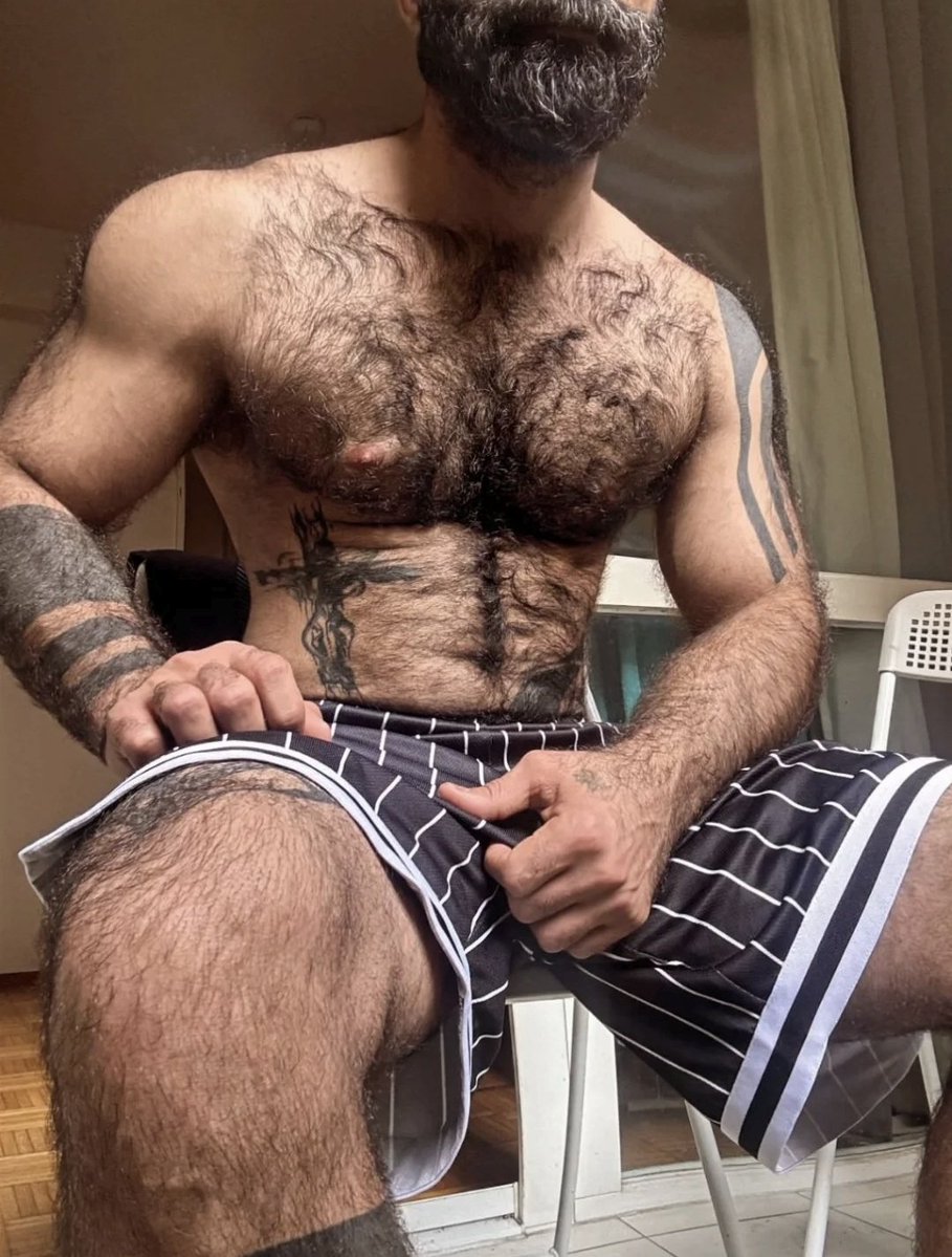 Nunca es mucho pelo...🤤🔥

Ig: mi.lad4728
