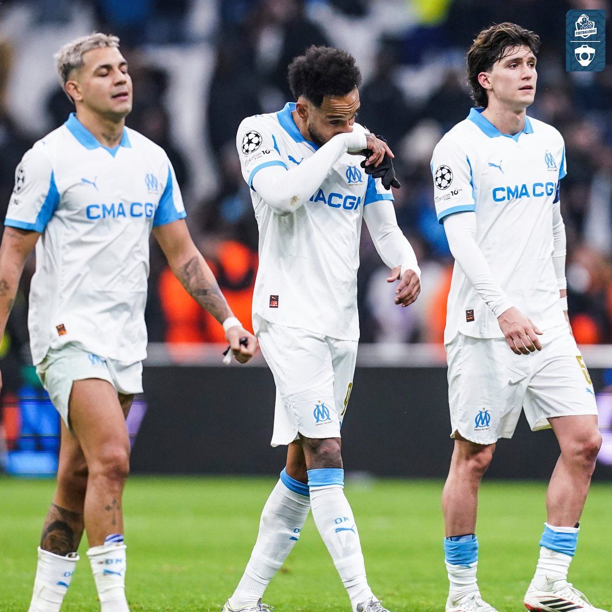 Footballogue's tweet photo. Ce n'est pas la période actuelle qui va refroidir les adeptes de la 𝗧𝗛𝗘́𝗢𝗥𝗜𝗘 𝗗𝗘𝗦 𝗢𝗟𝗬𝗠𝗣𝗜𝗤𝗨𝗘𝗦 ! 😳😳

😁 𝙇'𝙊𝙇 : 𝙇𝙀 𝙍𝙀̂𝙑𝙀

▫️ Est sur une série de 10 victoires consécutives TCC

▫️ Vient de terminer 1er de la phase de Ligue Europa

▫️ Est 4e de Ligue 1, bien au-delà des attentes du début de saison

😨 𝙇'𝙊𝙈 : 𝙇𝙀 𝘾𝘼𝙐𝘾𝙃𝙀𝙈𝘼𝙍

▫️ Vient de subir une élimination honteuse en Ligue des Champions

▫️ A encore perdu des points en Ligue 1 en toute fin de match hier contre le Paris FC

▫️ Climat instable à tous les étages

Et les deux clubs qui se retrouvent à égalité en Ligue 1 aujourd'hui, comme un symbole !