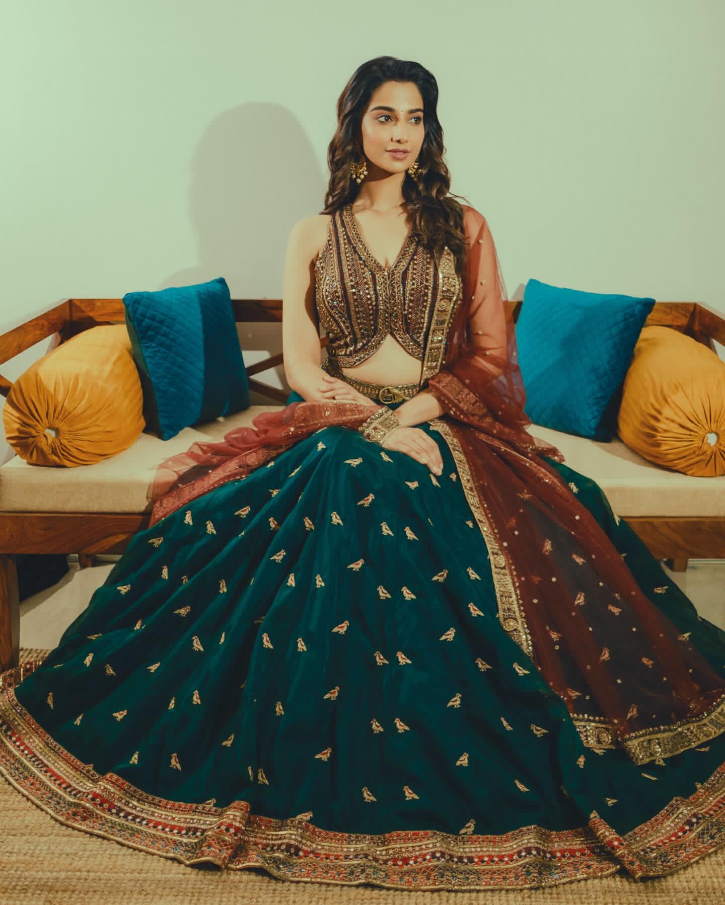 HAFZ1dzagAAlX01?format=jpg&name=large