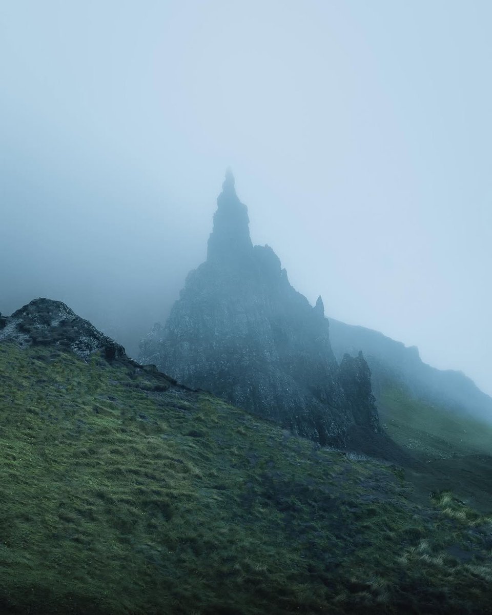 visualsofearth1's tweet photo. Isle of Skye, Scotland https://t.co/BQcvtVJy08