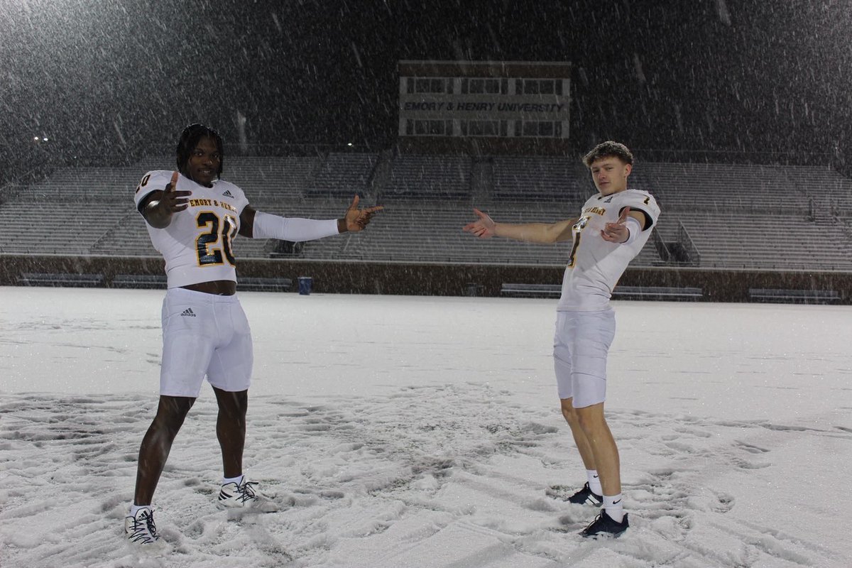 josiahjohnsonDE's tweet image. Had a great visit at @EmoryHenry_FB!! Thank you @CoachWalters_ 

@coachsmith1507 @hatfieldsports @VaPrepsRivals @PrepRedzoneVA @HandleyJudges @TheCoachVIG