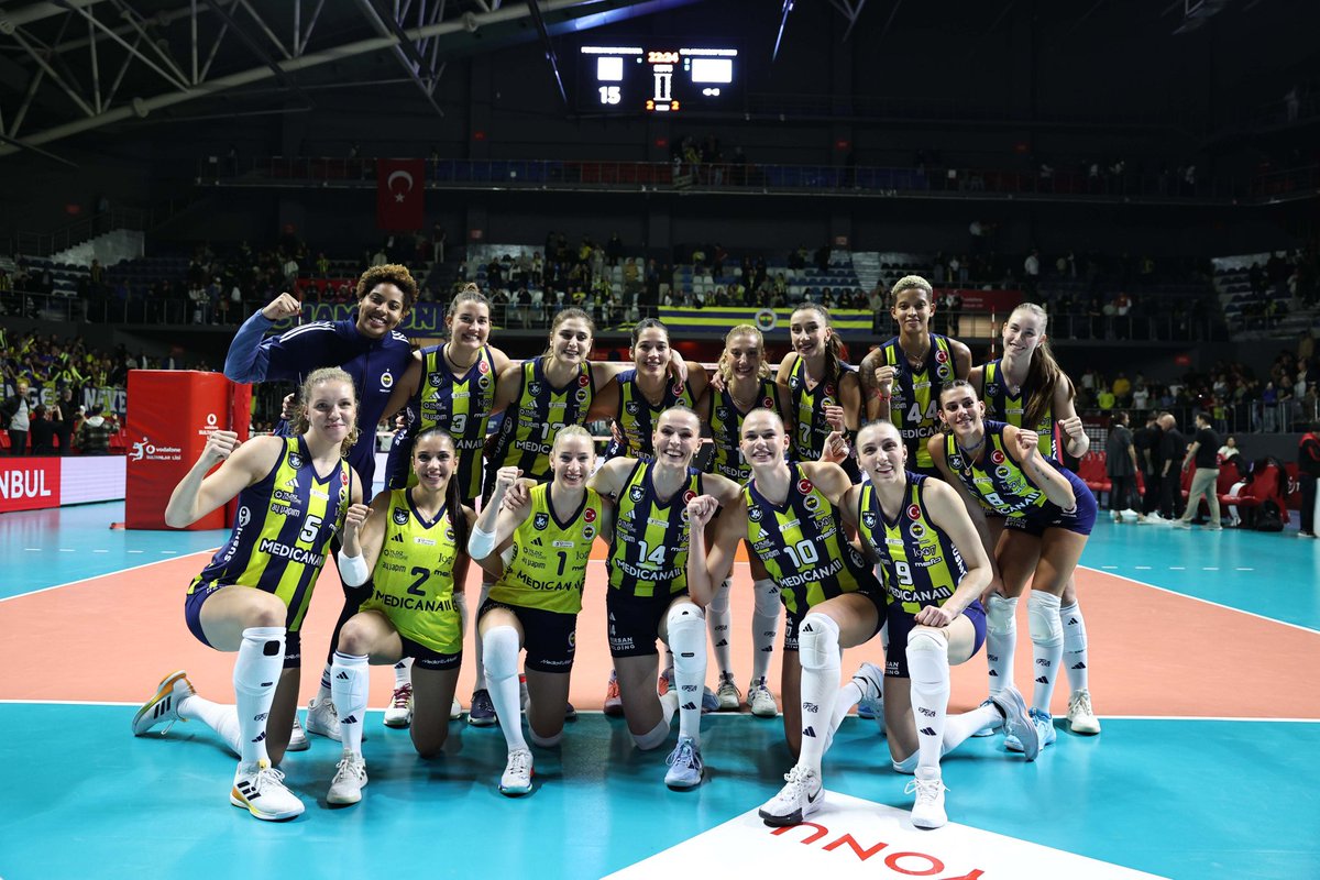 MAÇ SONUCU | Galatasaray Daikin 0-3 Fenerbahçe Medicana 

Melissa Vargas'ın sakatlığı sebebiyle forma giyemediği maçta rahat bir galibiyet alıyoruz.

Tebrikler takım! 💛💙