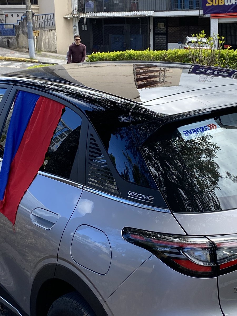 Así  ando, con la mejor combinación: 
JCH Presidente
Laura Sauma Diputada