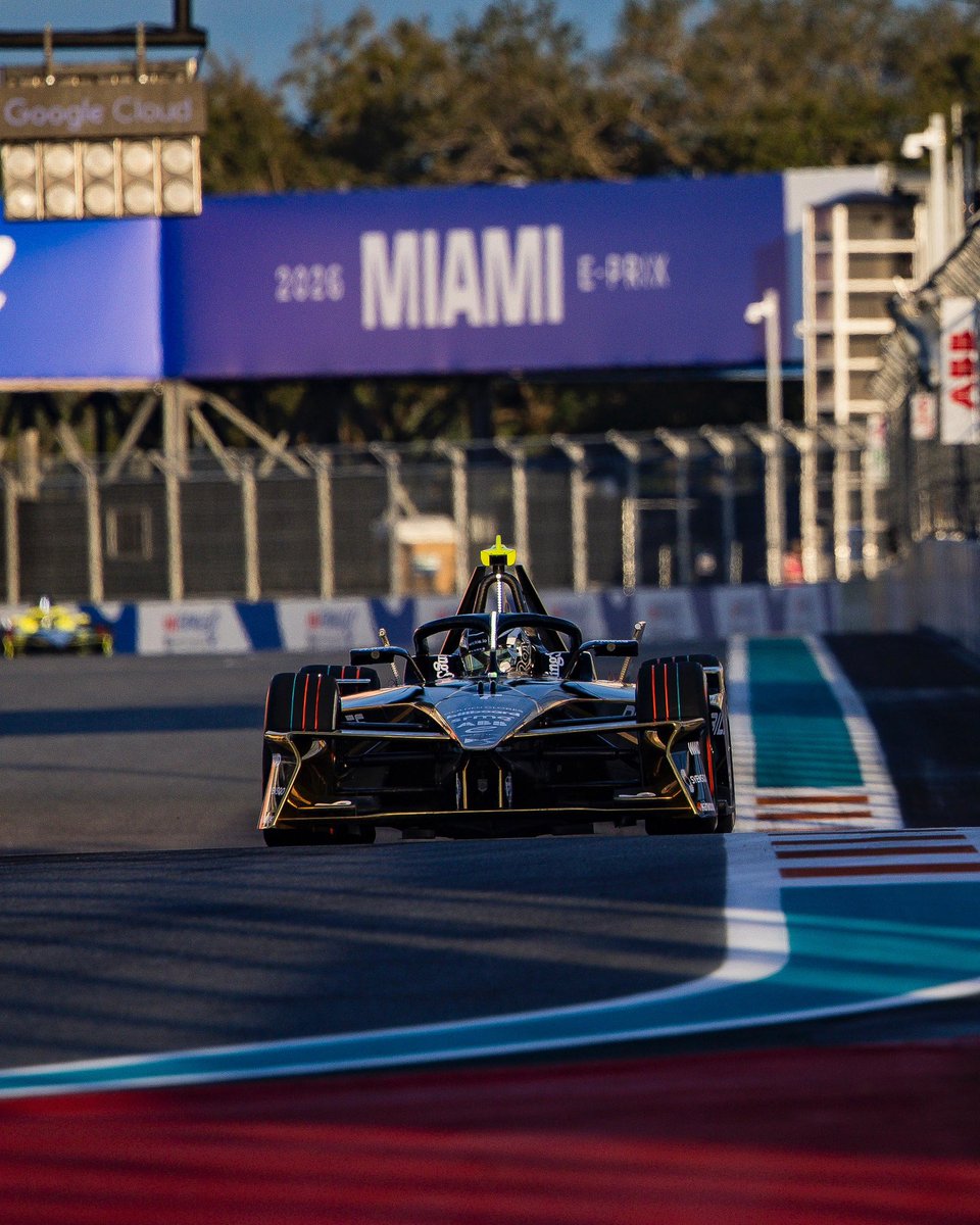 maxg_official's tweet image. Rolled the dice expecting a drying race - it didn’t come off. We win and we lose together 🖤

Good takeaways though: Strong dry pace and a good feeling heading into the first double-header of the year in Jeddah 🇸🇦

#MiamiEPrix #DSPENSKE #DSPerformance