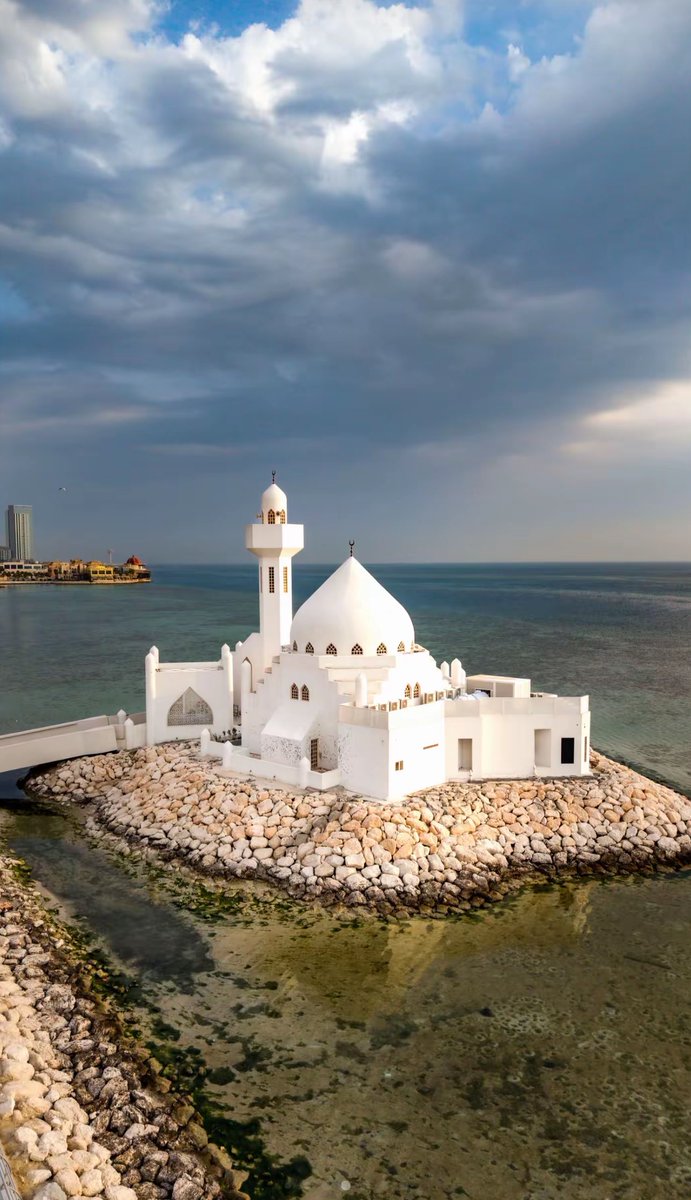 iNa9eir's tweet image. مسجد داخل البحر
 - الخبر