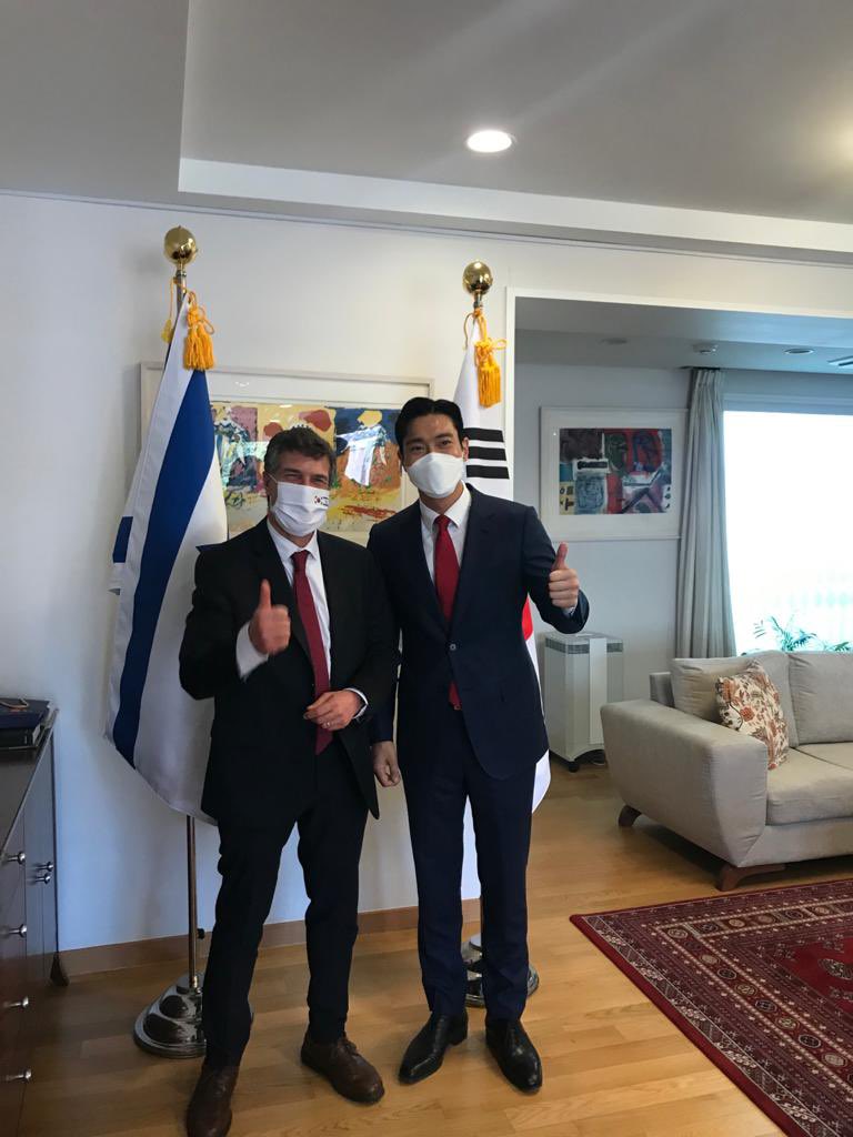 The former Korean ambassador to Israel was named in the Epstein files, so when we criticise Siwon and his continued relationship with the Israeli ambassadors in Korea and attendance at political events, I need you all to think for like 5 seconds.