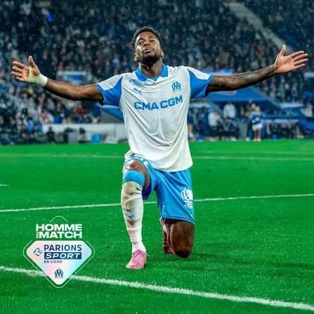 Je remercie Amir Murillo pour tout ce qu'il a fait depuis son arrivée à l'OM.

Arrivé discrètement, il a toujours été professionnel sous notre maillot.

S'il part cet hiver, ce sera une belle contradiction après les propos récents de De Zerbi comme quoi on bouge trop l'effectif.