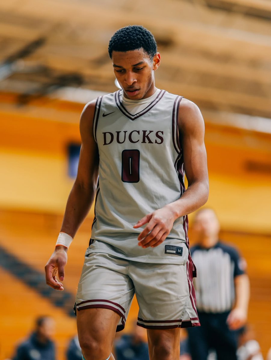Love what 6'1 2028 TJ Allen brought to the table for Darrow School (NY)at #TheNEBL. Shifty, old school guard from <a href="/thebabc/">BABC™</a> is elite at changing speeds,gets to paint on virtually every drive,and has variety of creative finishes.
