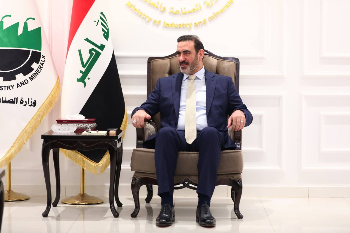 ProfNajim's tweet photo. تم اليوم لقاء سفير المملكة الأردنية الهاشمية لدى العراق، السيد ماهر الطراونة، والوفد المرافق له، بحضور المستشار العلمي للوزارة السيد عمار عبد الله حمد، ومدير عام دائرة التطوير والتنظيم الصناعي.
وجرى خلال اللقاء بحث العلاقات الثنائية وفرص التعاون في عدد من القطاعات الصناعية، ومناقشة مشاريع مشتركة، مع التأكيد على عمق العلاقات الأخوية بين العراق والأردن وأهمية تعزيز التعاون الصناعي بما يخدم المصالح العليا للشعبين الشقيقين.