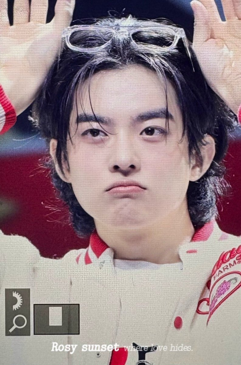 260201 #복숭아꽃이피었습니다 팬미팅

하루종일 고생한 우리 수비니ㅠ 존재만으로도 넘치는데 숨만 쉬어두 충분한데 맨날 열심히하고 노력ㅎ ㅏ고 미안하다한다ㅠ 아기천사수비니에게 걸맞는 팬이 되기위해 낼부터 하루에 하나씩 쓰레기라도 주워야겠다

#정수빈 #수빈 #JUNGSUBIN #PeachTrap