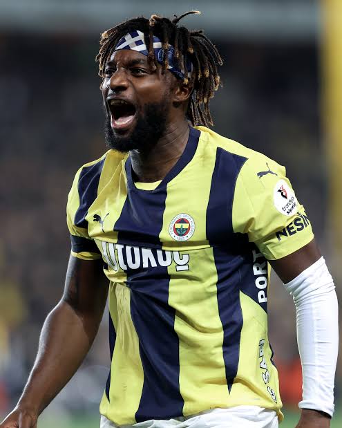Fenerweb122's tweet image. 🚨 Allan Saint Maximin Fenerbahçe'ye geri dönmek istiyor. Ne düşünüyorsunuz?