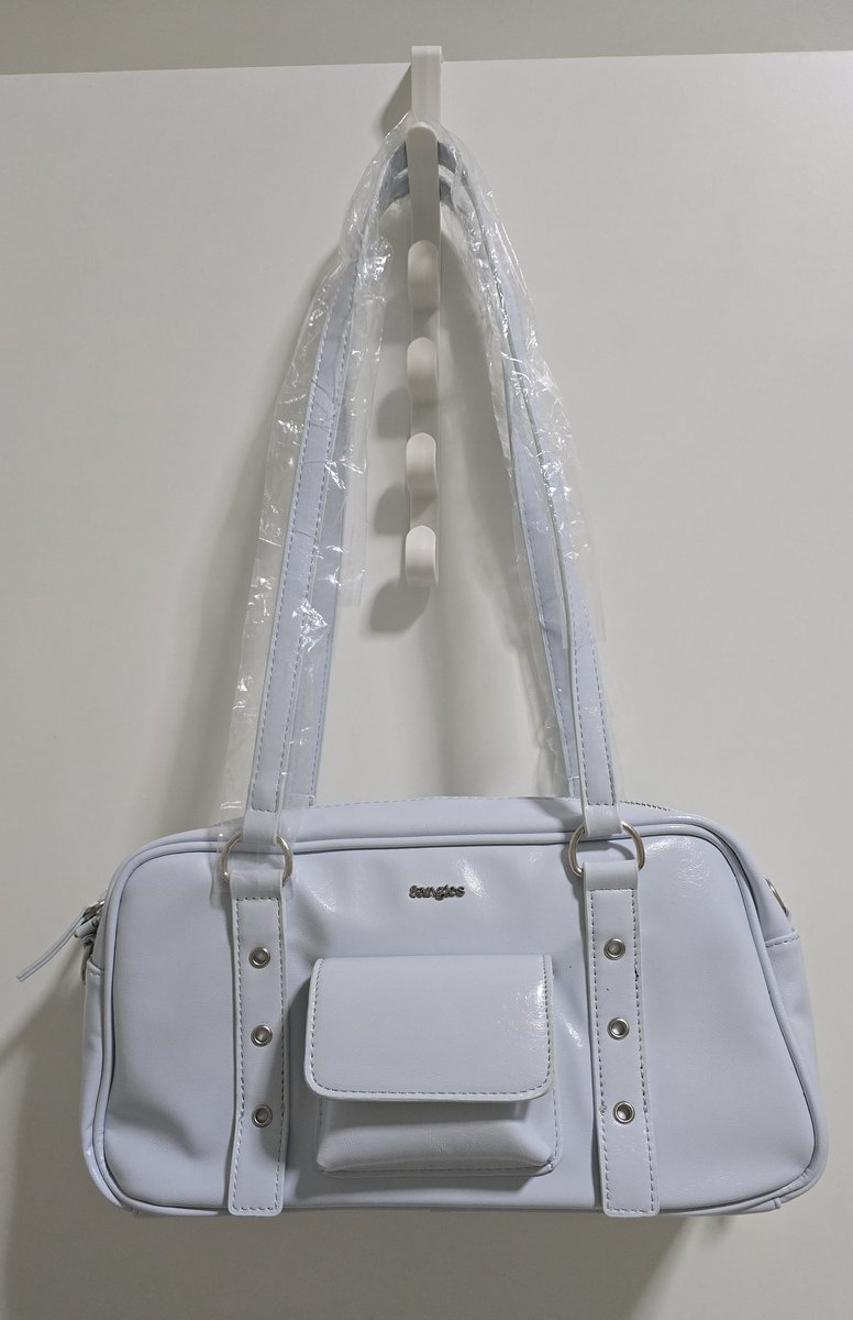 cucumb00's tweet photo. 🫧 ส่งต่อกระเป๋า 8anglesshop 
ㅡ รุ่น Gossip ballet bag
ㅡ สี pastel blue
ㅡ ขนาด 11 นิ้ว 
ㅡ มีสายสะพายยาว

⭐️ สภาพ100% ไม่เคยใช้ ไม่เคยออกไปข้างนอก
🐶 400฿ รวมส่ง

dm พตได้คับ
#โล๊ะตู้ #โล๊ะตู้เสื้อผ้ามือ2 #ส่งต่อกระเป๋า #ส่งต่อกระเป๋ามือ2  #กระเป๋ามือสอง https://t.co/8QYhJ8KjGr