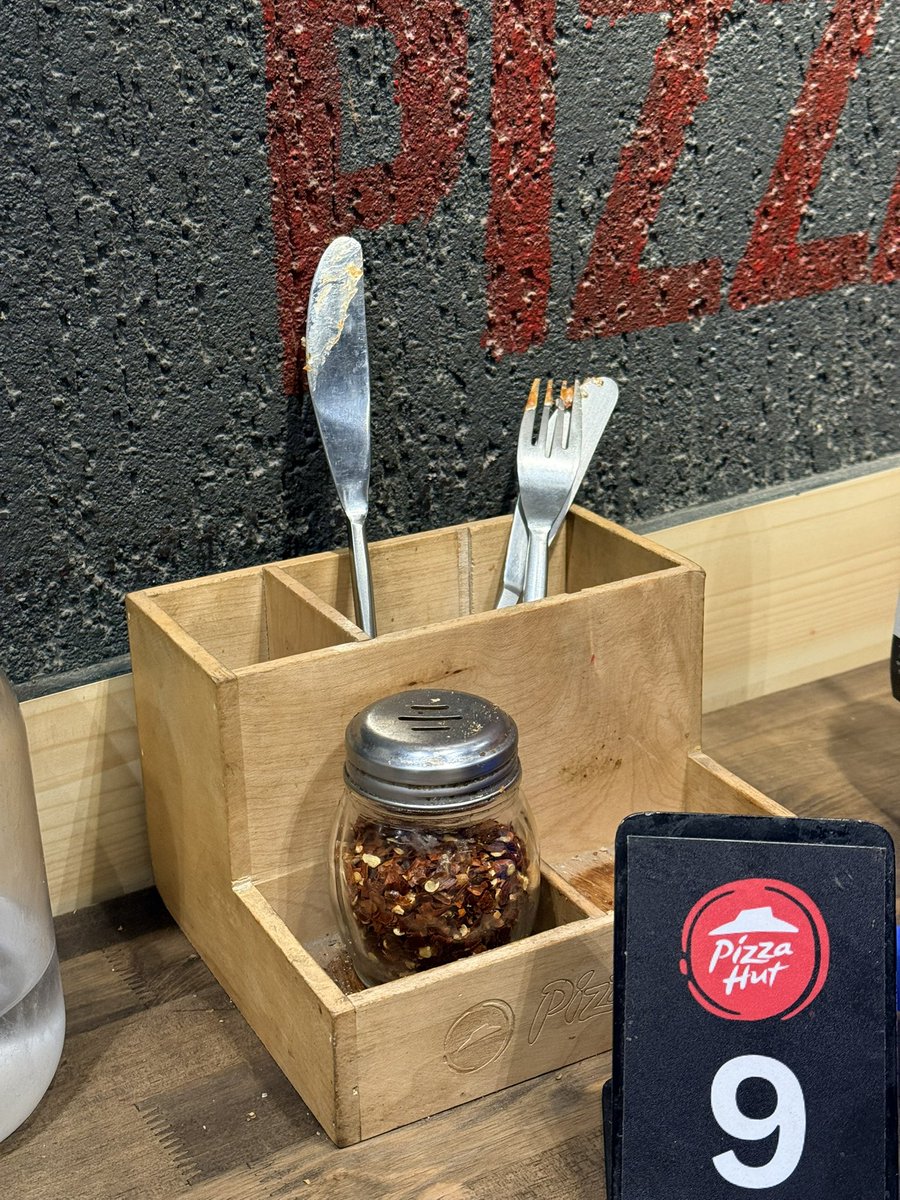 AnilJaadaun's tweet photo. Pls have some hygienic mercy on us, and keep the cutlery clean on table. 

Tables, chairs, door handles are sticky.
Outlet staff needs serious training on hospitality and outlet management #pizzahut #indore https://t.co/bpgu0iBJro