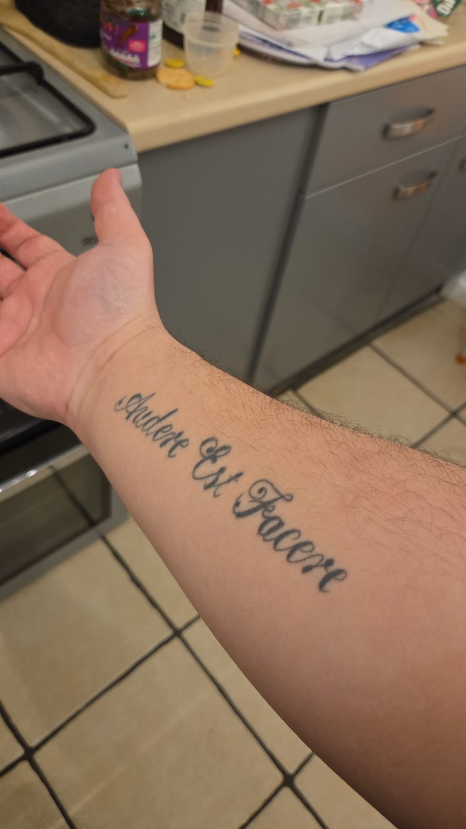 vinny_hester's tweet photo. @dxnthfc Forearm! https://t.co/dqonTkUWze