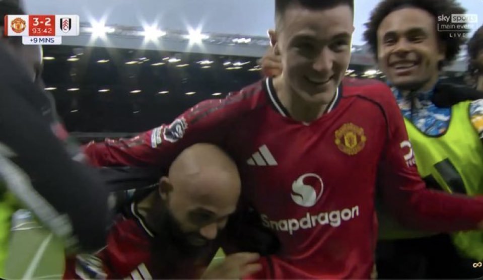 THERE'S NO BETTER FEELING THAN BEING A RED. ❤️