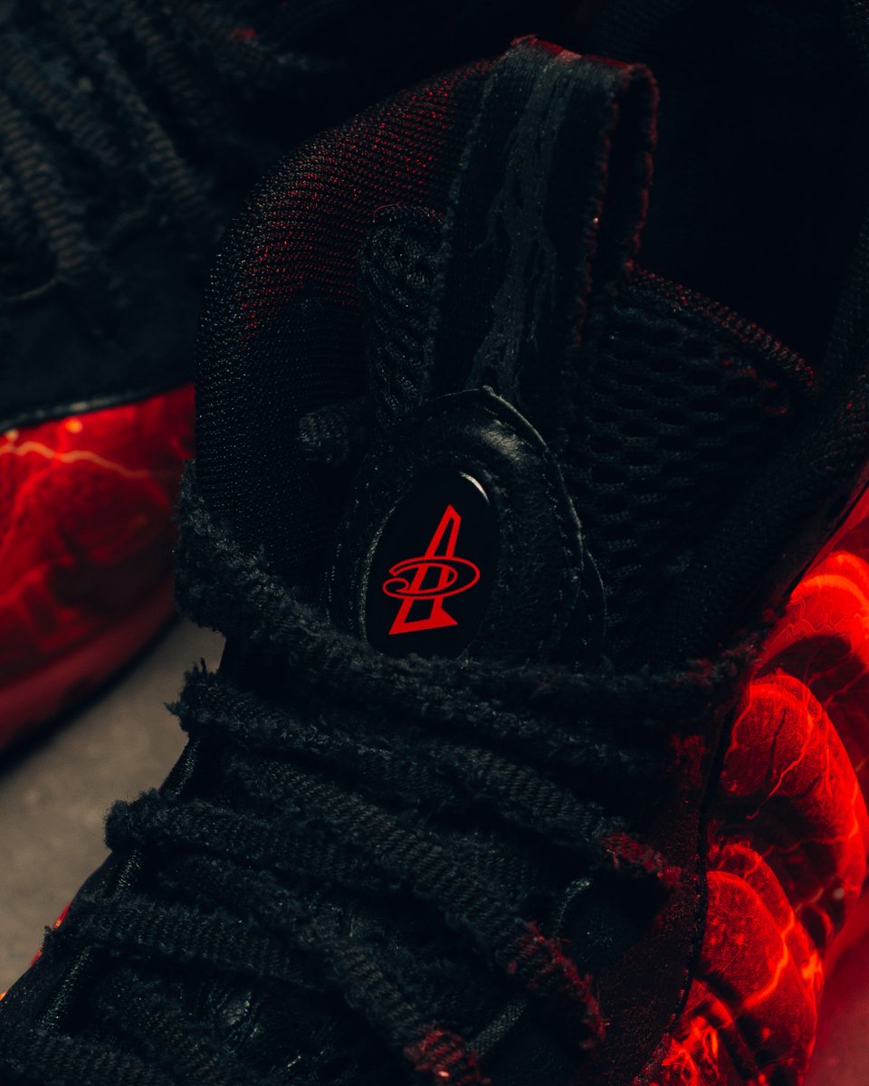 Ovrnundr's tweet photo. Stranger Things x Nike Foamposite 🌋 

• $250
• February 13th https://t.co/Y44QJ5jNrH