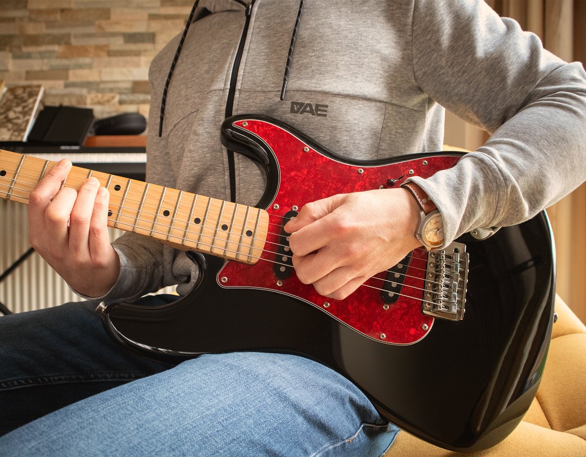 LeftyFretz tweet media