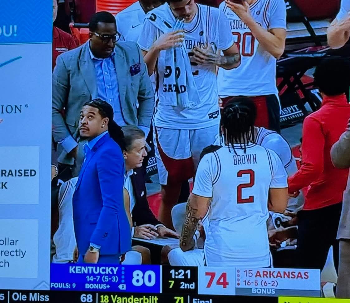 Don't think we didn't notice and appreciate your suit <a href="/tulis3/">Tyler Ulis</a> 💙💙💙