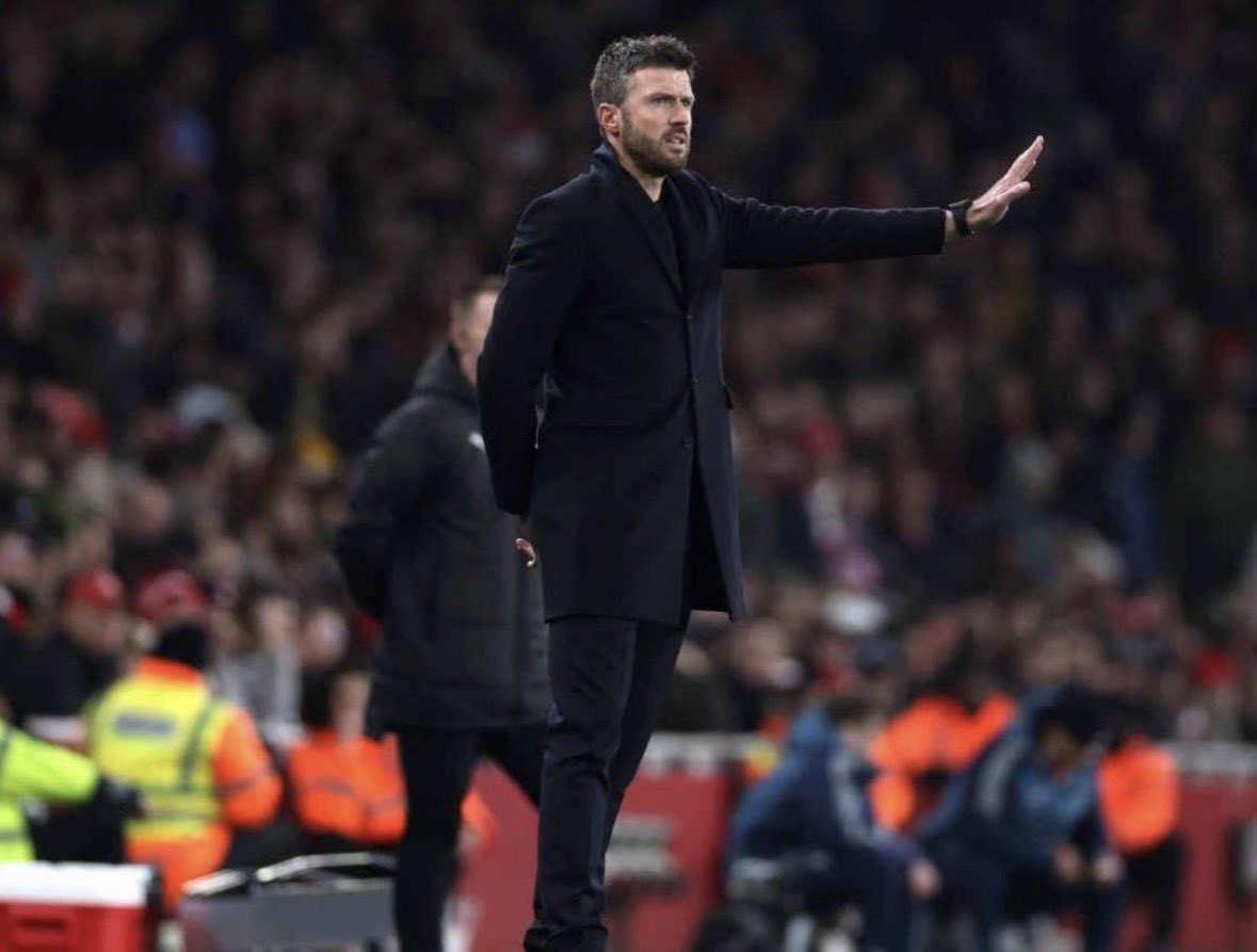 U_leveller's tweet photo. Carrick the saviour 😭.

3 games, 3 wins in a row.  

The only Unbeaten manager in Premier League! https://t.co/qT88p9rEQn