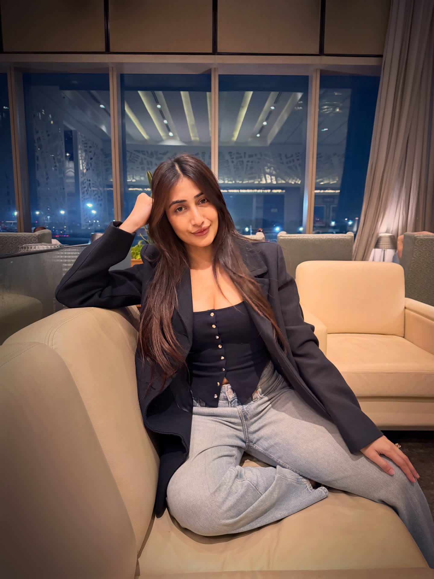 HAFbV9UaQAEZ2JL?format=jpg&name=large