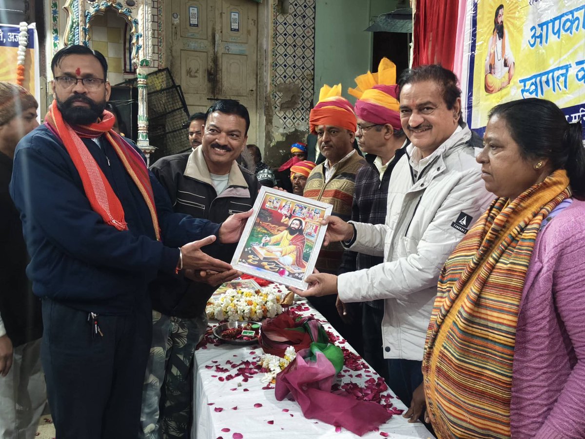 jaipal_rajkumar's tweet photo. अखिल राजस्थान रैगरान विकास समिति अजमेर के तत्वावधान में संत शिरोमणि श्री रविदास महाराज जी की जयंती के पावन अवसर पर रैगरान विष्णु मंदिर में मुख्य अतिथि के रूप मे शिरकत करी।
#indiannationalcongresssrajasthan #GovindSinghDotasara #AshokGehlot #ravidas #ajmer #ajmercongress https://t.co/Rd7p2k64pX
