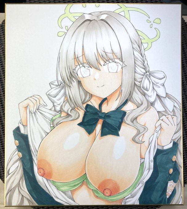 台湾FFのミヨ色紙、目以外塗り終わり!目は今の集中力じゃ怖いので明日! 