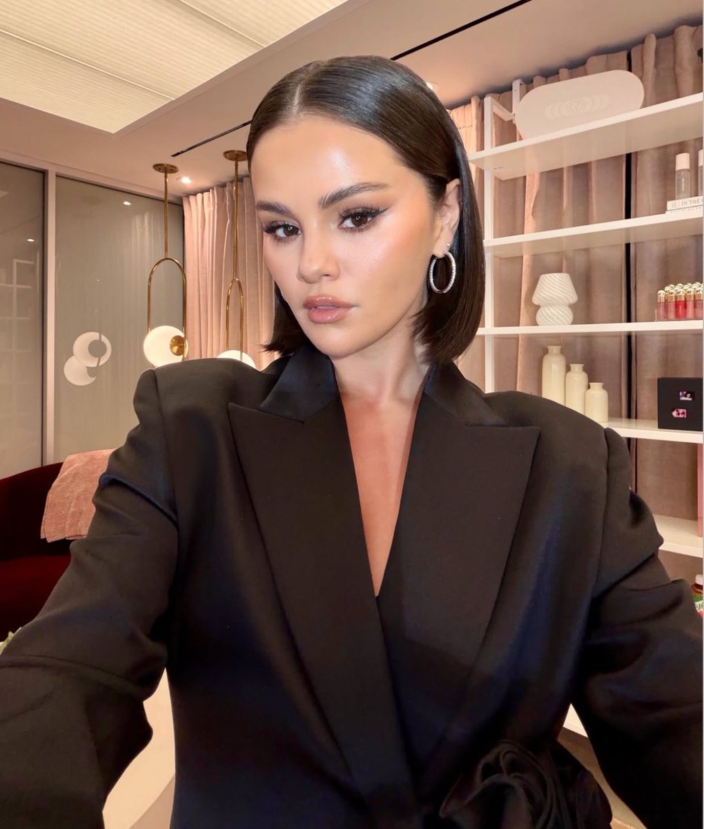 Selena Gomez Brasil tweet media