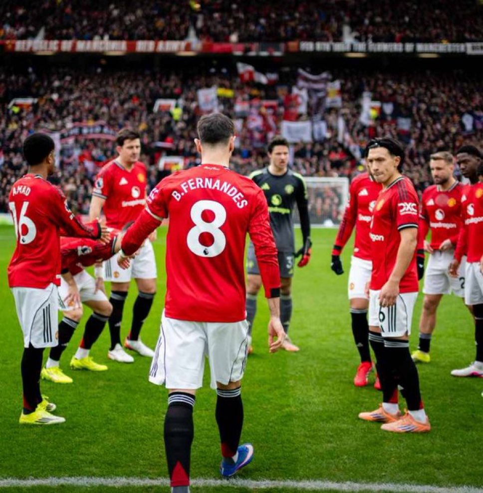 UtdJames18's tweet photo. Bruno Fernandes is a club legend. I won’t take you seriously if you think he isn’t. https://t.co/POIDlO1XSU