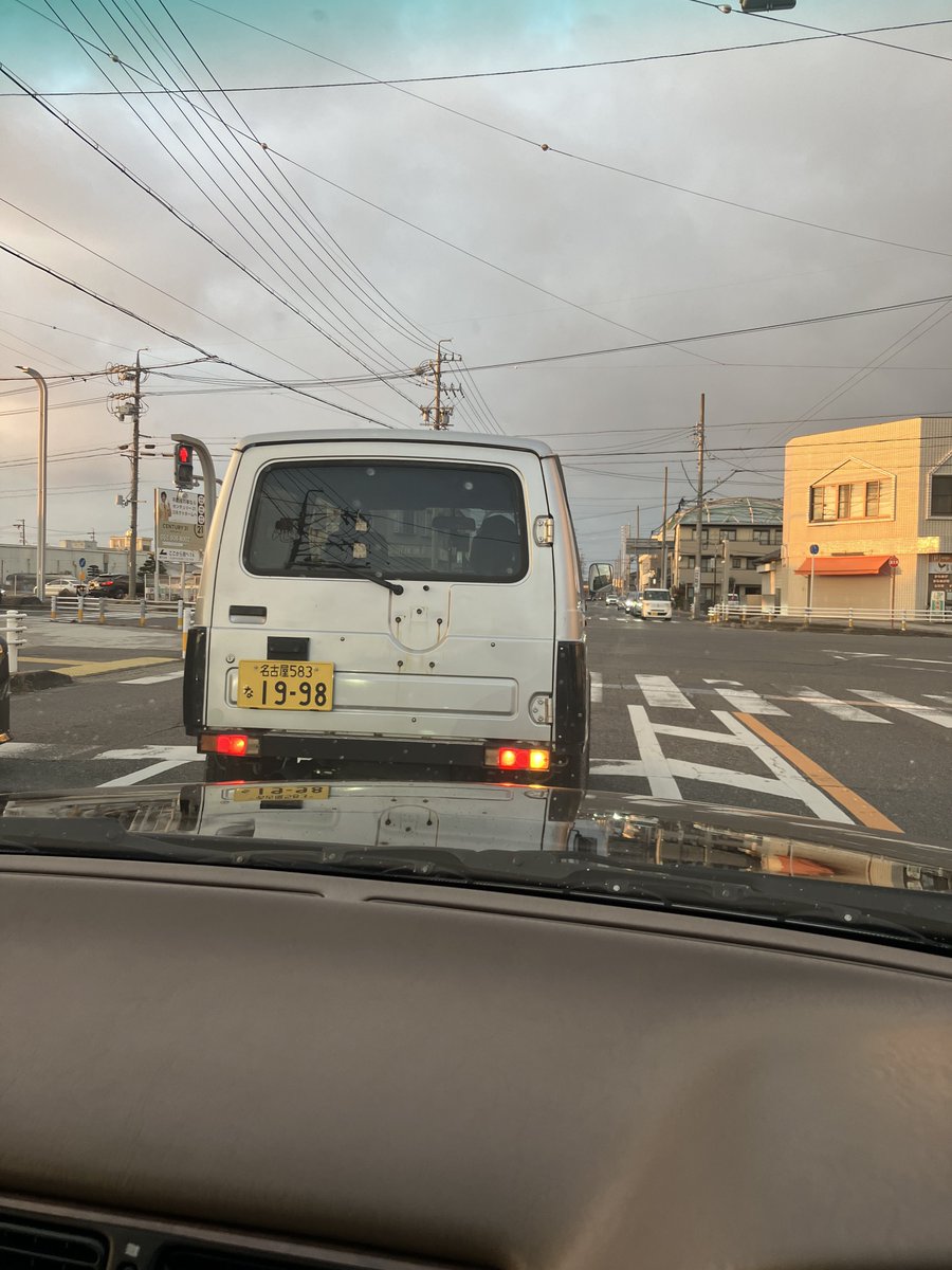 同じタイミングで撮ってて草

なんのこだわりもない20ソアラ買った時についてたわけわからんLEDバルブがなんかめっちゃ良い色www