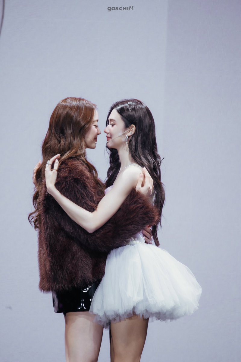 GasChill's tweet photo. ใช้หน้าที่การงานในทางที่ชอบสุดๆๆๆๆๆๆๆๆ ไม่เอาอะไรแล้ววววว 🫣

LENAMIU 1ST FAN MEETING
#LENAMIUBorn2Shine
#ลีน่าหมิว #LenaMiu https://t.co/gSfPG99dRG